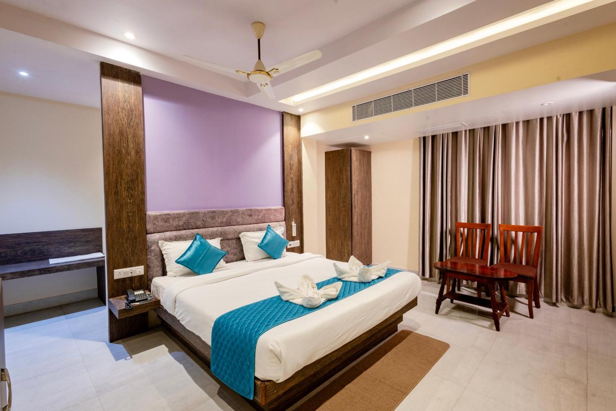 Hotel Serene Palace Port Blair Exteriör bild