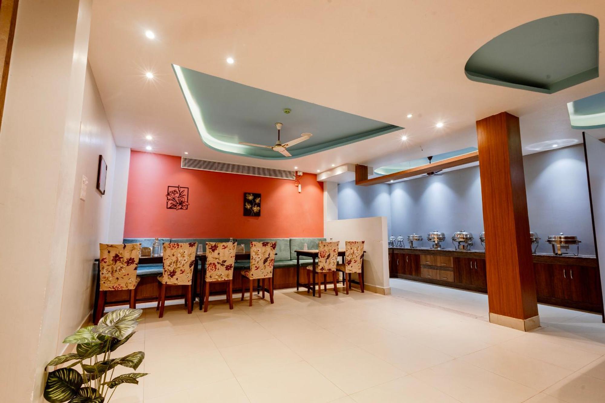 Hotel Serene Palace Port Blair Exteriör bild
